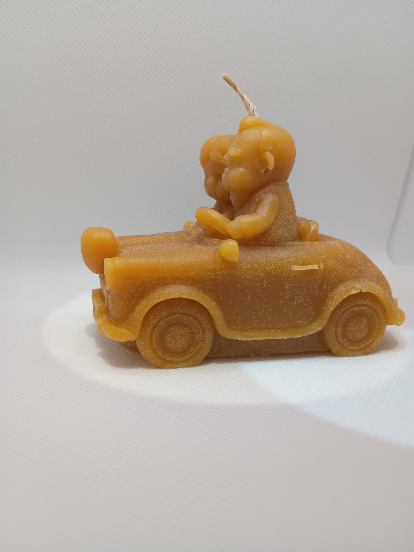 Couple in a Car candle