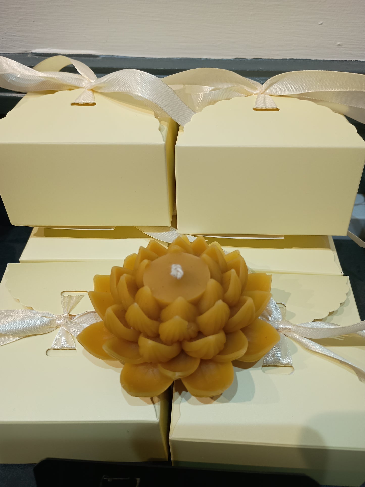 Lotus Beeswax Candle with Gift Box
