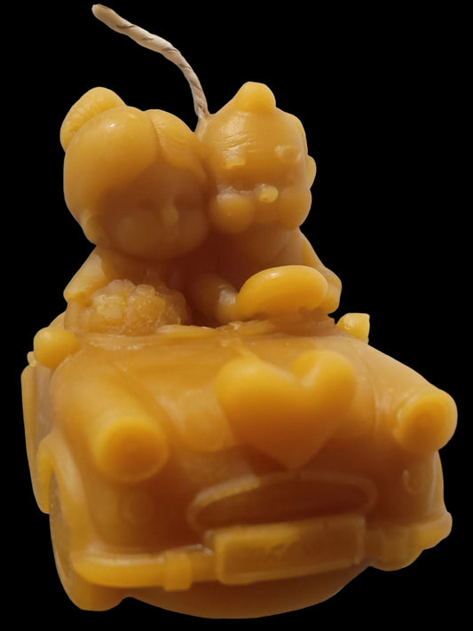 Couple in a Car candle