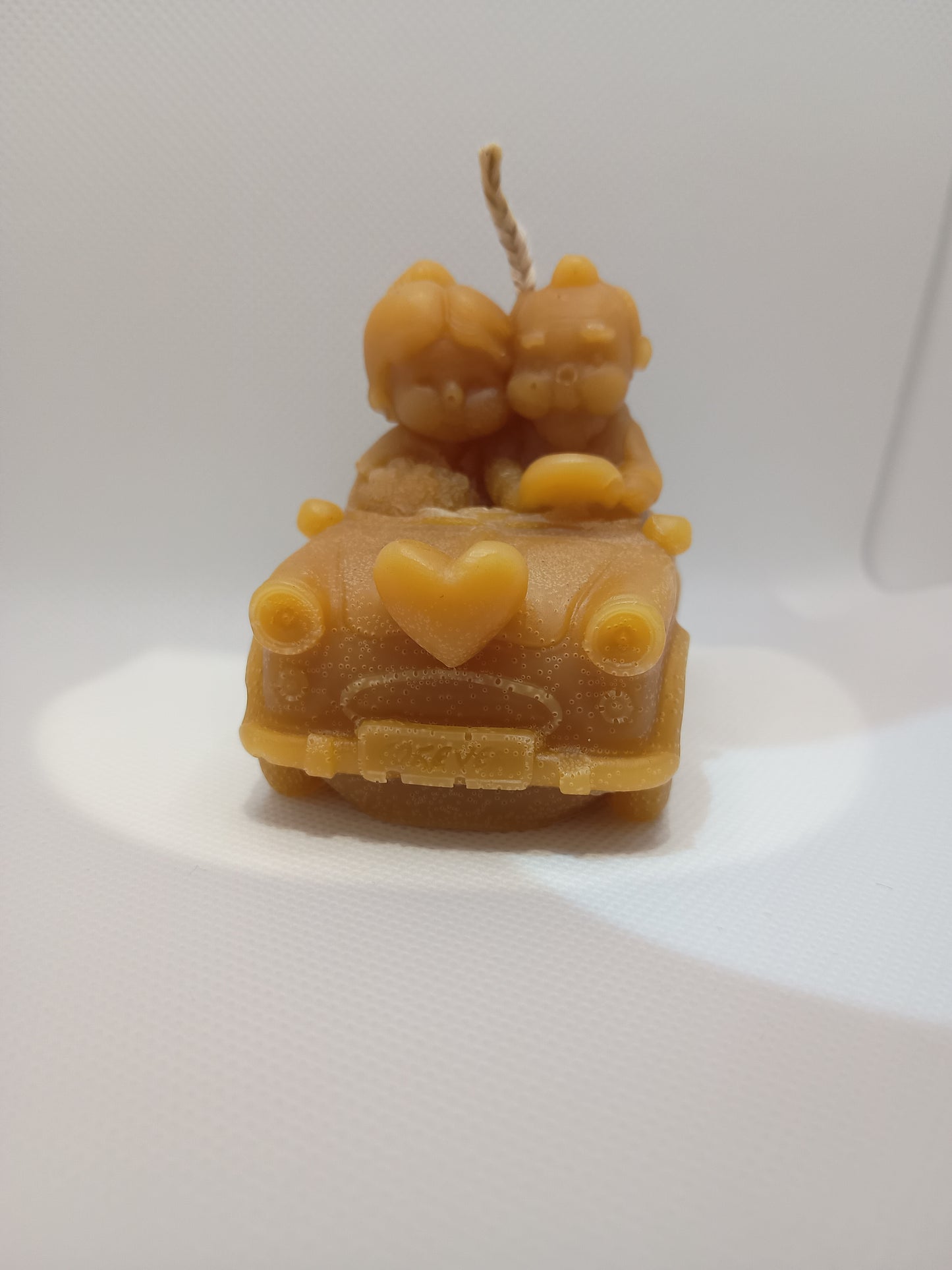 Couple in a Car candle